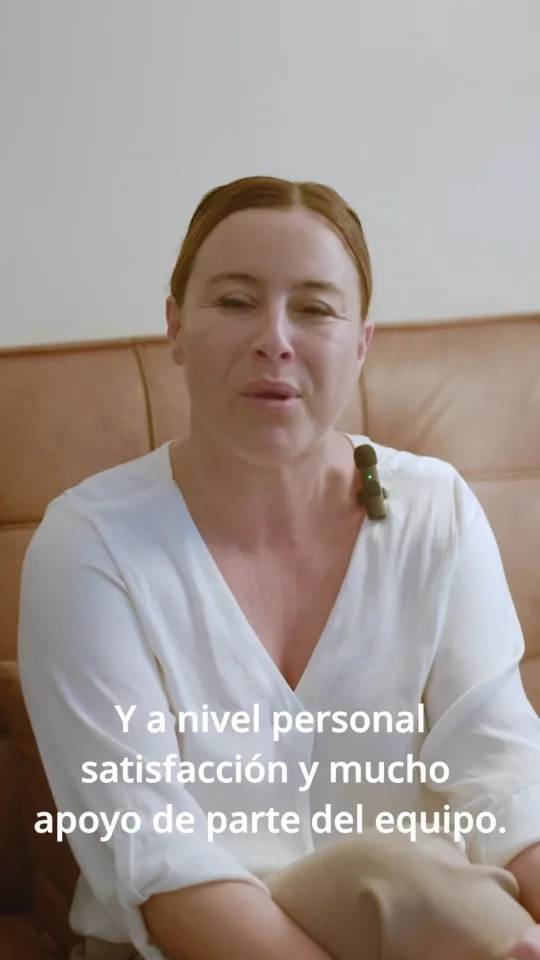 Laura, alumna del Máster en Constelaciones Familiares, en su vídeo de testimonio