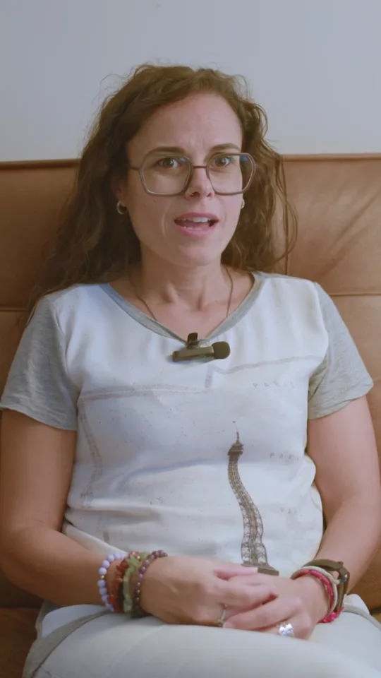 Maribel, alumna del Máster en Constelaciones Familiares, en su vídeo de testimonio
