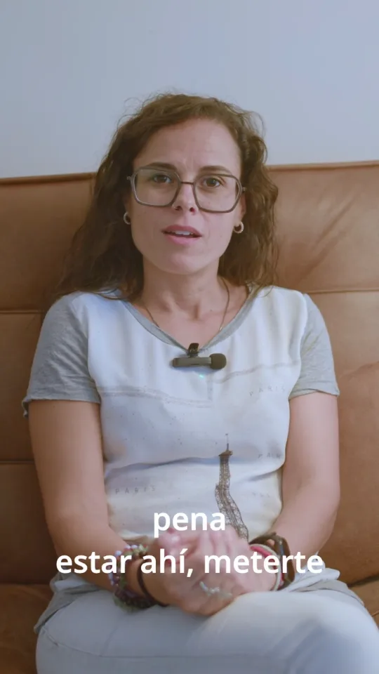 Maribel, alumna del Máster en Constelaciones Familiares, en su vídeo de testimonio